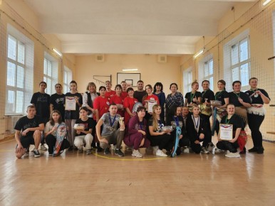 31 октября на базе ГБОУ "Мангушская школа №1" провели яркое и весёлое физкультурно-массовое мероприятие, посвящённое Дню народного единства!