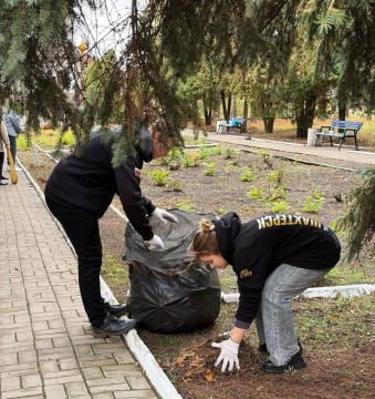В Ждановке прошел субботник