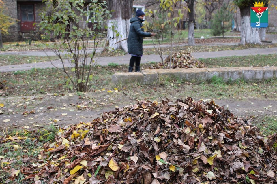 Сегодня Врип Главы Краснолиманского муниципального округа Олег Пономарев совместно с председателем муниципального совета Анжелой Заболотской, сотрудниками администрации и жителями ПВР приняли участие в общегородском... Сегодня Врип Главы Краснолиманского муниципального округа Олег Пономарев совместно с председателем муниципального совета Анжелой Заболотской, сотрудниками администрации и жителями ПВР приняли участие в общегородском...