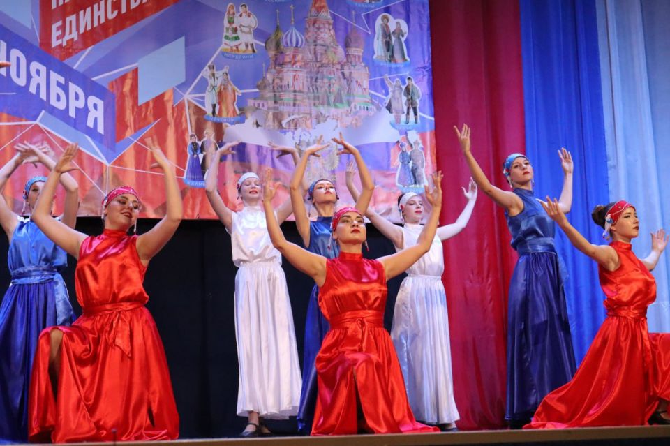«РОССИЯ! РОДИНА! ЕДИНСТВО!» «РОССИЯ! РОДИНА! ЕДИНСТВО!»