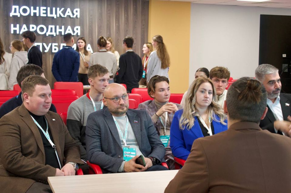 В ДНР стартовал новый сезон программы «Я в деле», и для меня большая честь стать экспертом этого проекта! В ДНР стартовал новый сезон программы «Я в деле», и для меня большая честь стать экспертом этого проекта!