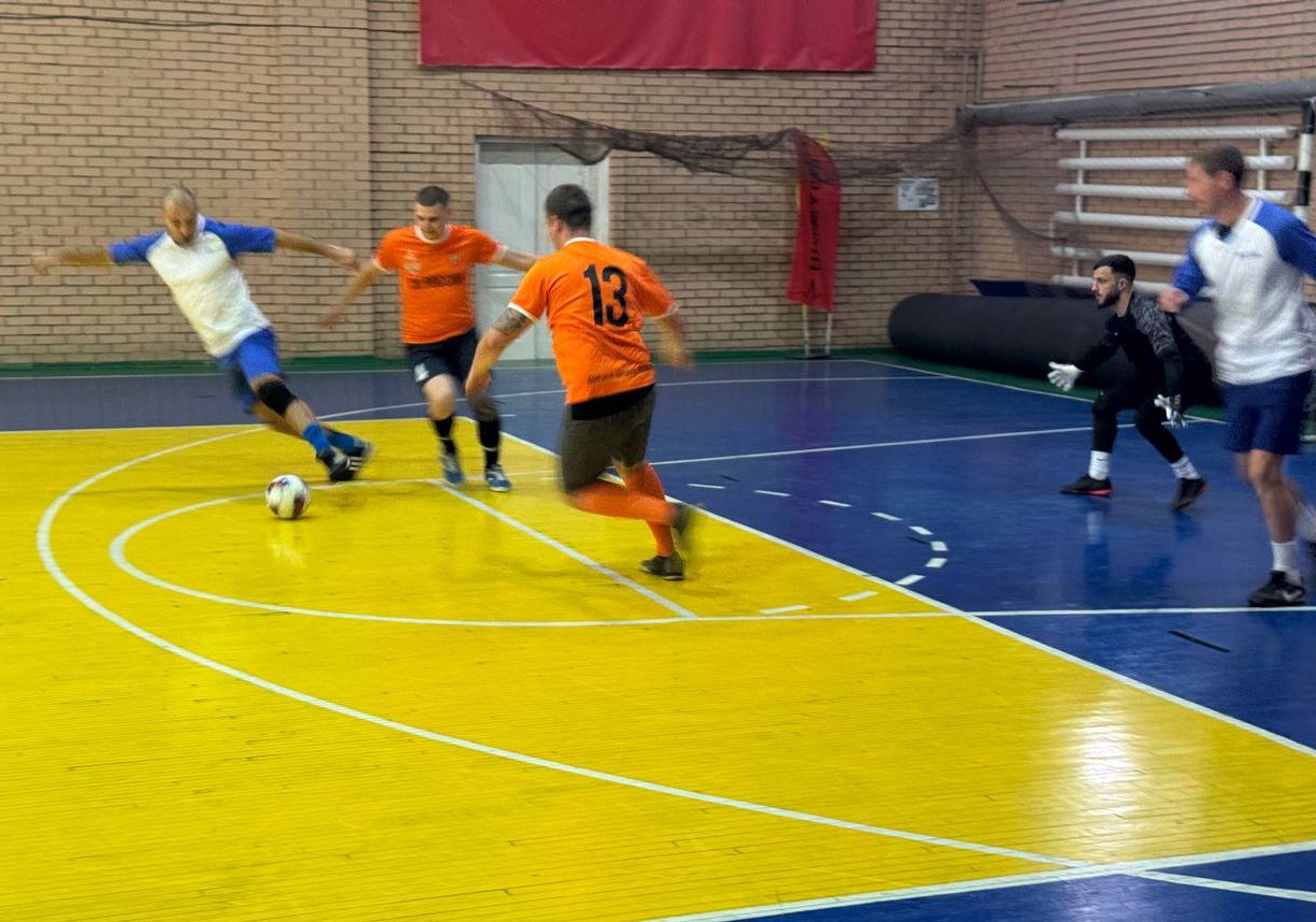 Сотрудники регионального Следственного комитета приняли участие в товарищеском футбольном матче Сотрудники регионального Следственного комитета приняли участие в товарищеском футбольном матче