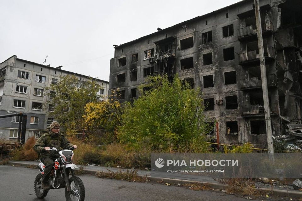 На улицах Селидово в ДНР.. Военный Осведомитель На улицах Селидово в ДНР.. Военный Осведомитель