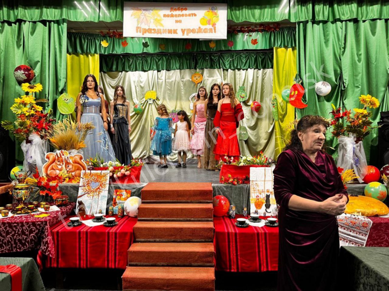 Сегодня в Клубе посёлка Широкий состоялся праздник урожая с традиционным конкурсом «День вареника» для жителей посёлка, участников СВО, ветеранов и инвалидов