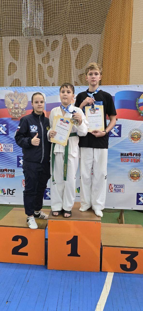 2 ноября 2025 года в Луганске прошли Региональные соревнования "Рождественский Кубок" ЛНР по тхэквондо МФТ, с которых наши тхэкводисты МБУ ДО СШ 1 опять таки привезли медали: