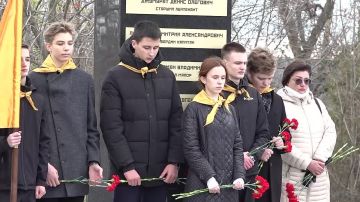  :       ,       ,     -      ...