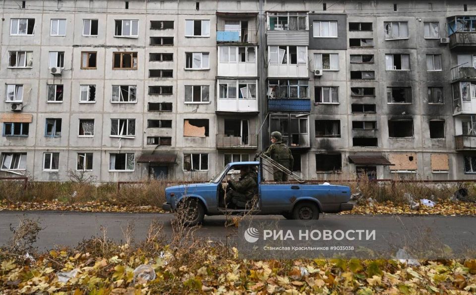 На улицах Селидово в ДНР.. Военный Осведомитель На улицах Селидово в ДНР.. Военный Осведомитель