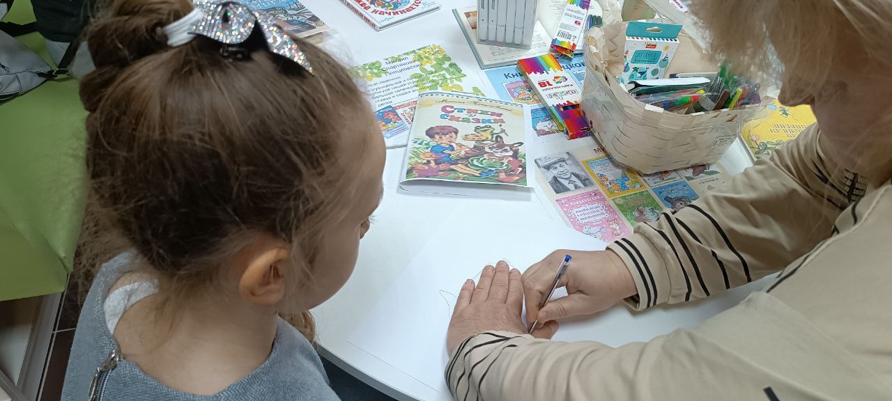 Музыкально-литературная композиция «Путешествие по песням Михаила Пляцковского» Музыкально-литературная композиция «Путешествие по песням Михаила Пляцковского»