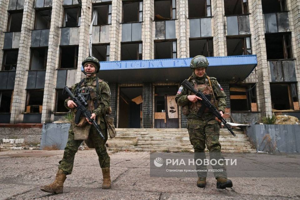 На улицах Селидово в ДНР.. Военный Осведомитель На улицах Селидово в ДНР.. Военный Осведомитель