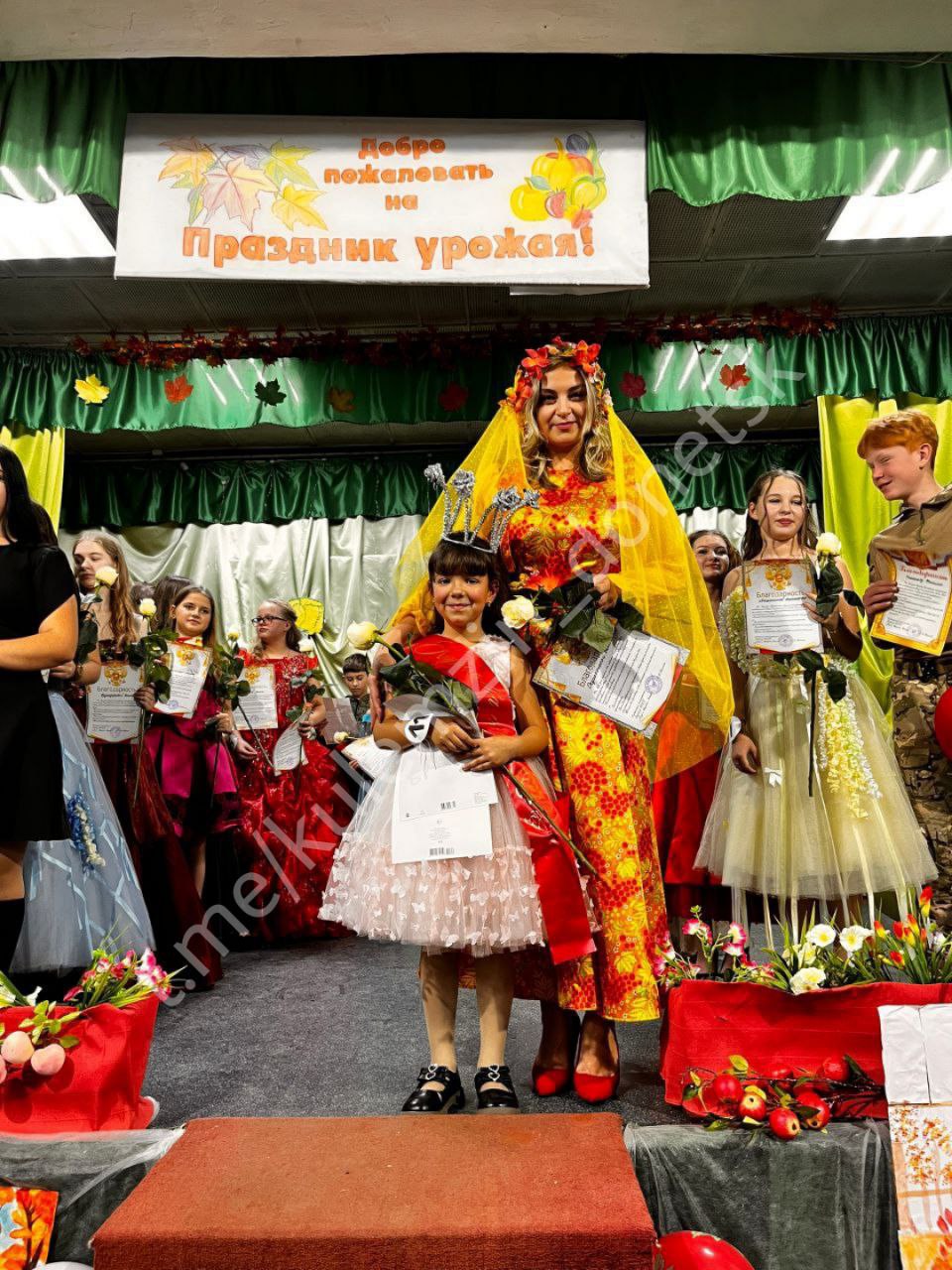 Сегодня в Клубе посёлка Широкий состоялся праздник урожая с традиционным конкурсом «День вареника» для жителей посёлка, участников СВО, ветеранов и инвалидов Сегодня в Клубе посёлка Широкий состоялся праздник урожая с традиционным конкурсом «День вареника» для жителей посёлка, участников СВО, ветеранов и инвалидов