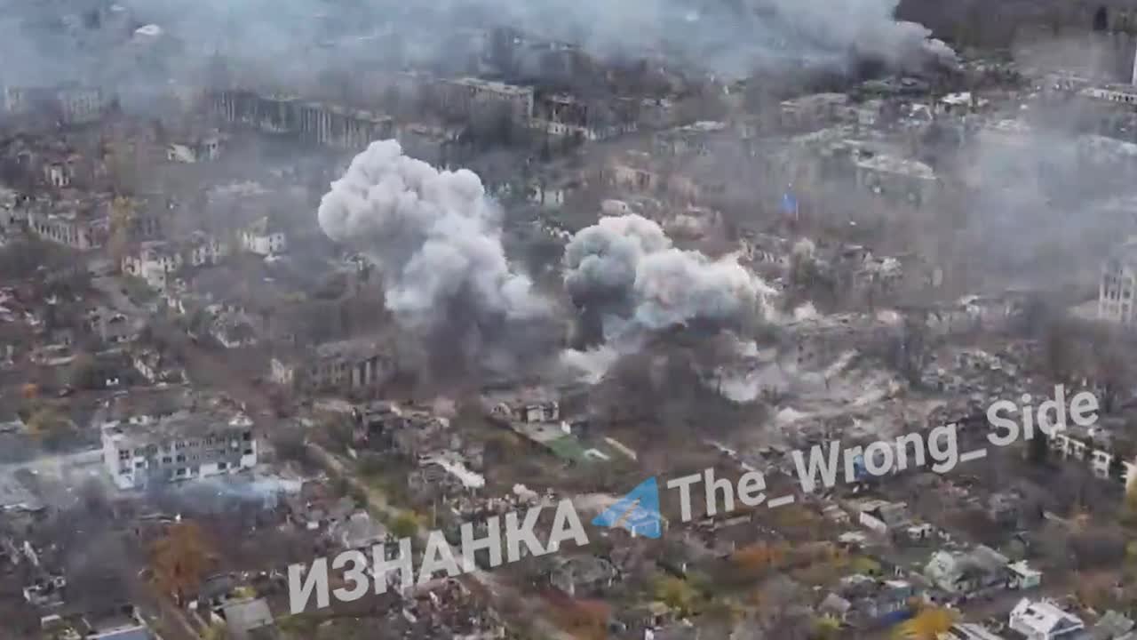 ВКС РФ уничтожили ФАБами-500 ПВД 14 обр ОсН НГУ в н.п. Родинское