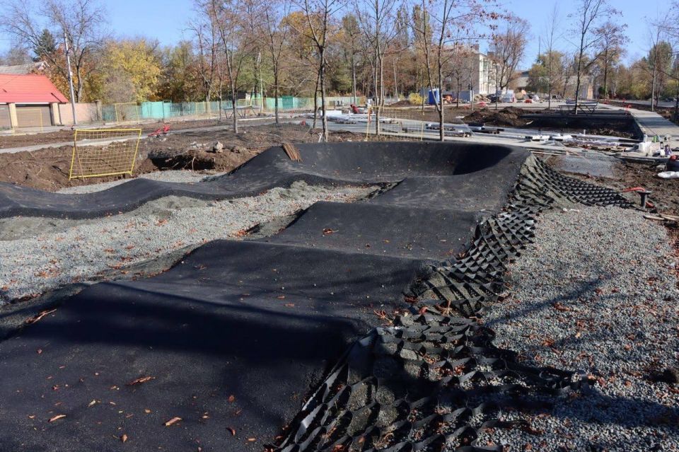 Парк «Энергетиков» в Донецке ремонтируют без выходных: обновят к Новому году Парк «Энергетиков» в Донецке ремонтируют без выходных: обновят к Новому году