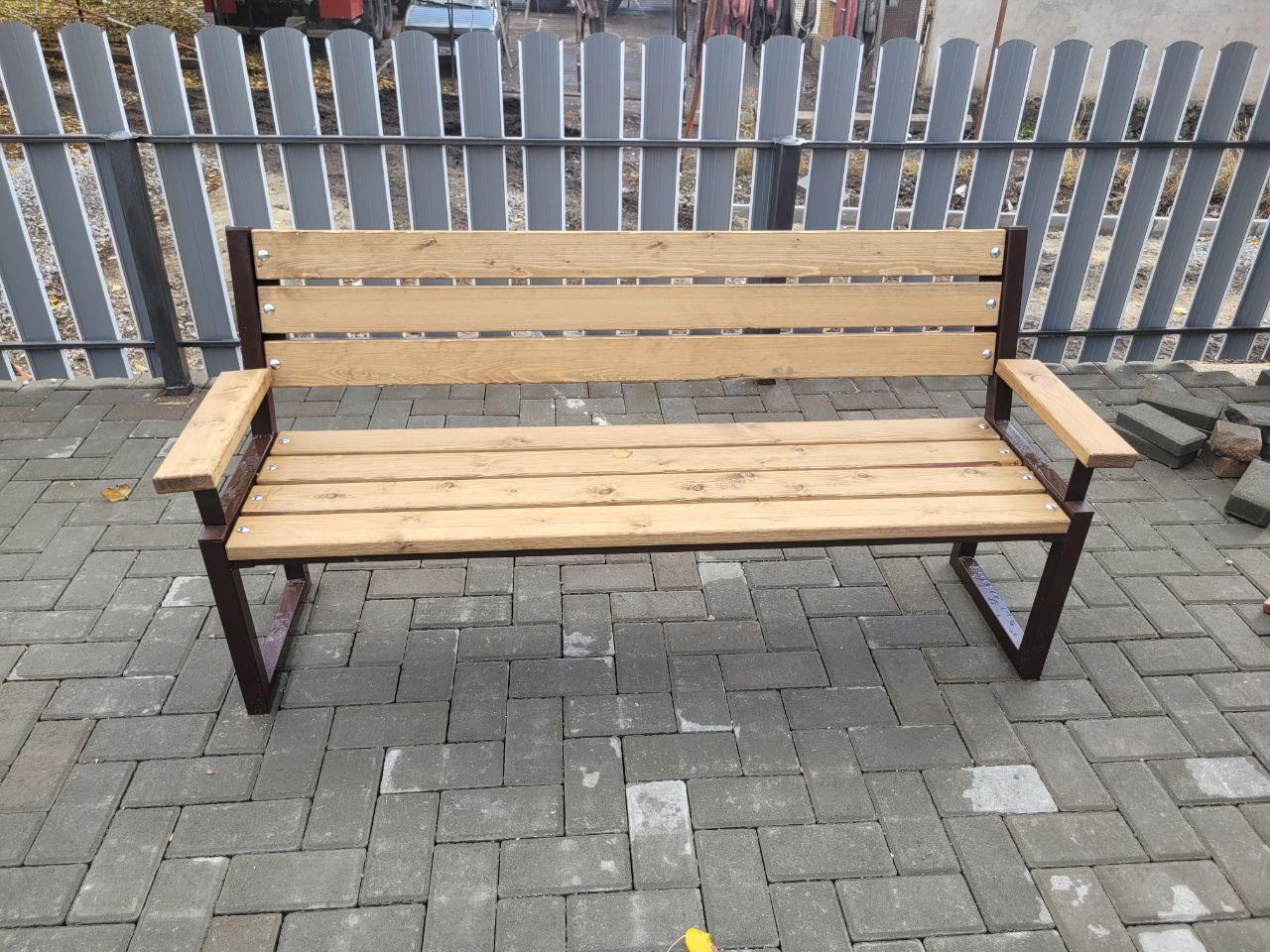 Наталья Великодная: Свердловская область продолжает благоустройство территории вокруг здания ЕДДС в Тельманово