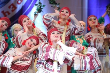 Сегодня во Дворце культуры «Заперевальный» в рамках проекта «Историческая память» партии «Единая Россия» состоялась акция «Близкие люди», посвященная Дню народного единства!