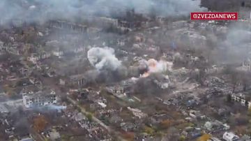 Авиабомбы ФАБ-500 прилетели в ПВД ВСУ в поселке Родинское в ДНР