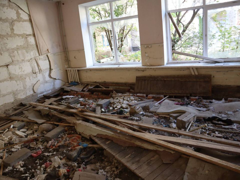 Техническое обследование детского сада в Мариуполе: первый шаг к восстановлению Техническое обследование детского сада в Мариуполе: первый шаг к восстановлению