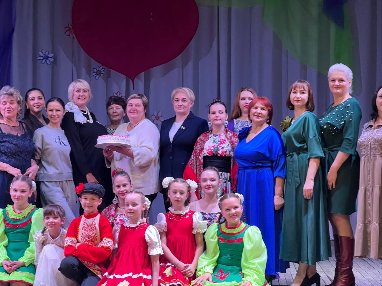 Женский клуб «СчастливаЯ» отметил первый юбилей Женский клуб «СчастливаЯ» отметил первый юбилей