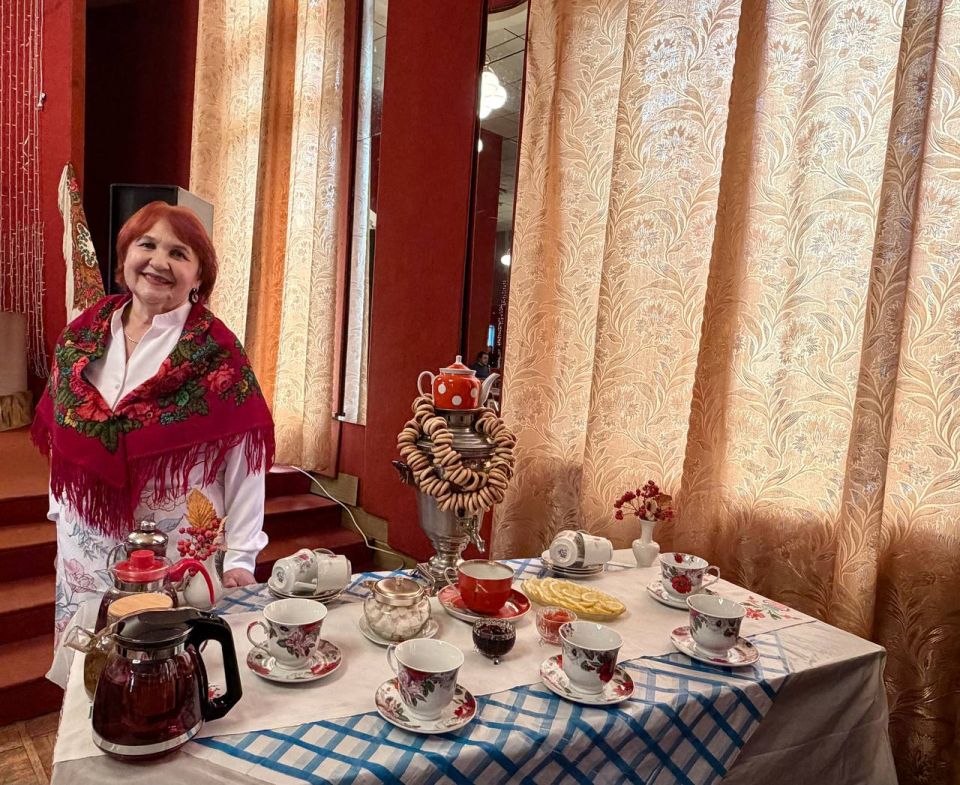 В Иловайске отметили День народного единства фестивалем мастеров и русской кухни В Иловайске отметили День народного единства фестивалем мастеров и русской кухни