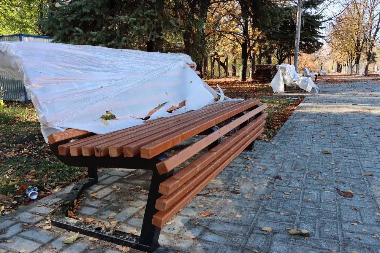 Парк «Энергетиков» в Донецке ремонтируют без выходных: обновят к Новому году