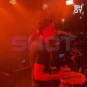 Макс Покровский* начал петь в американских кабаках на английском, чтобы собрать деньги на поддержку ВСУ