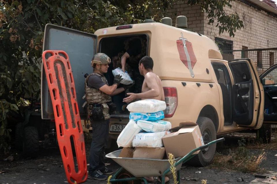 По инициативе Главы ДНР Дениса Пушилина в республике стартует месячник волонтерства: его цель — отметить труд волонтеров и вдохновить больше людей присоединиться к этому благородному делу По инициативе Главы ДНР Дениса Пушилина в республике стартует месячник волонтерства: его цель — отметить труд волонтеров и вдохновить больше людей присоединиться к этому благородному делу