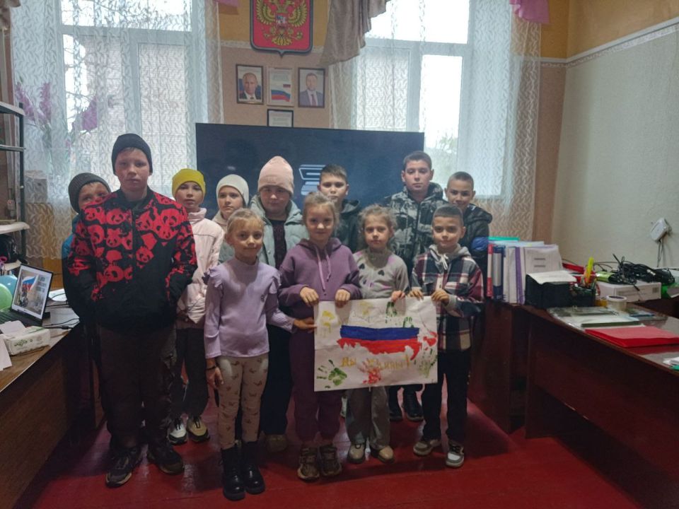 Николай Михайлов: В Марьяновке прошел исторический час «Сильна держава, коль народ един» Николай Михайлов: В Марьяновке прошел исторический час «Сильна держава, коль народ един»