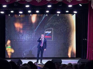 Сергей Юзвинкевич: В преддверии Дня народного единства Володарский Дом культуры распахнул свои двери для праздничного концерта