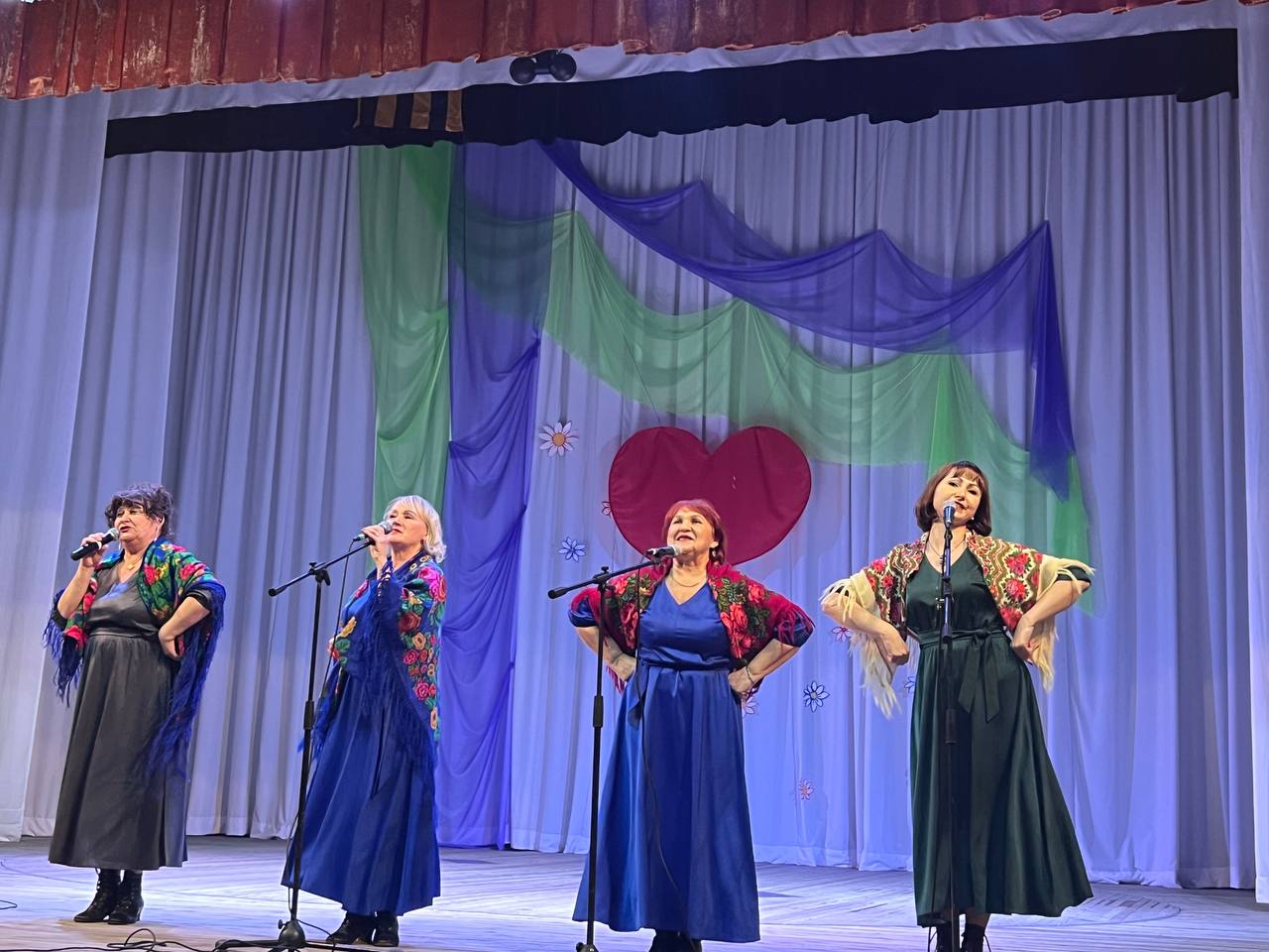 Женский клуб «СчастливаЯ» отметил первый юбилей Женский клуб «СчастливаЯ» отметил первый юбилей