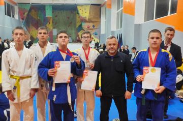 Сергей Желновач: 1 ноября 2025 года в Макеевке состоялось Открытое первенство города по борьбе дзюдо, собравшее более 300 юных спортсменов из ДНР и ЛНР