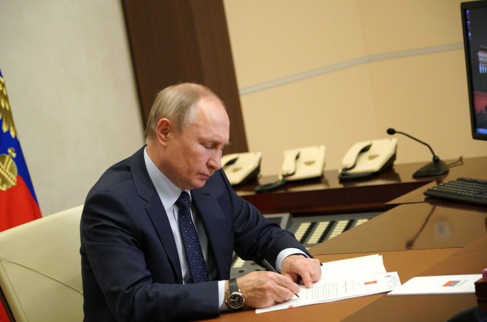 Путин установил два новых праздника в России