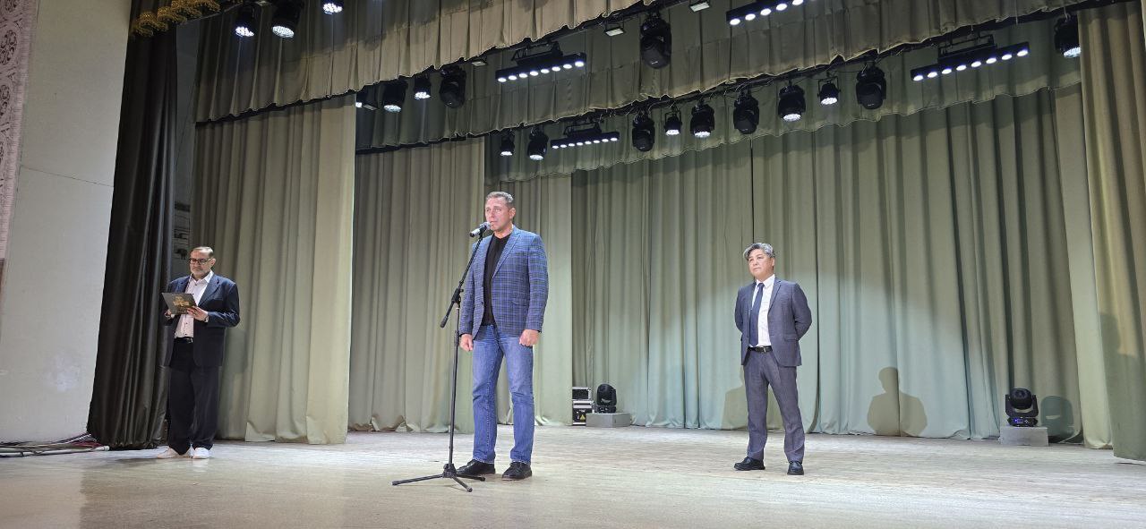 Александр Качанов: В Докучаевске прошел праздничный концерт ко Дню народного единства в рамках проекта «Историческая память» Партии «Единая Россия» Александр Качанов: В Докучаевске прошел праздничный концерт ко Дню народного единства в рамках проекта «Историческая память» Партии «Единая Россия»