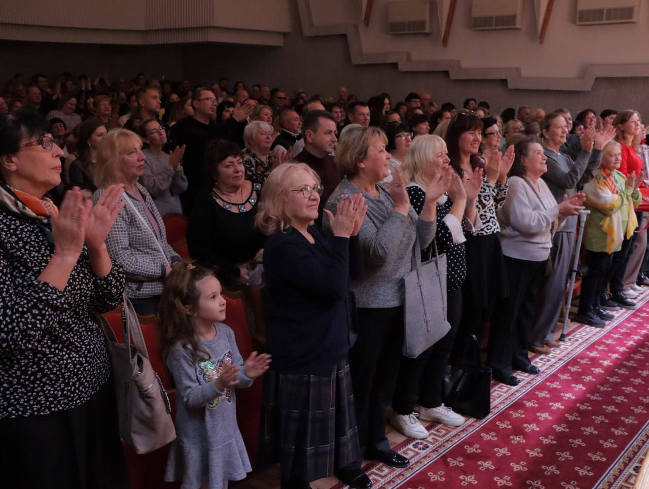 В Донецкой филармонии прошел духоподъёмный концерт «Звучание нашей страны», приуроченный ко Дню народного единства В Донецкой филармонии прошел духоподъёмный концерт «Звучание нашей страны», приуроченный ко Дню народного единства