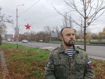 Максим Кныш: Дорогие друзья, поздравляю вас с Днём народного единства, желаю всегда верить в лучшее, стремиться к светлому будущему и помнить о великой истории своего народа