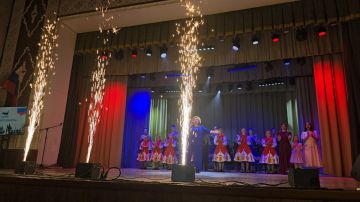 Александр Качанов: В Докучаевске прошел праздничный концерт ко Дню народного единства в рамках проекта «Историческая память» Партии «Единая Россия»