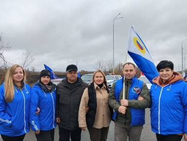 Дебальцево и Брянка объединились в автопробеге ко Дню народного единства