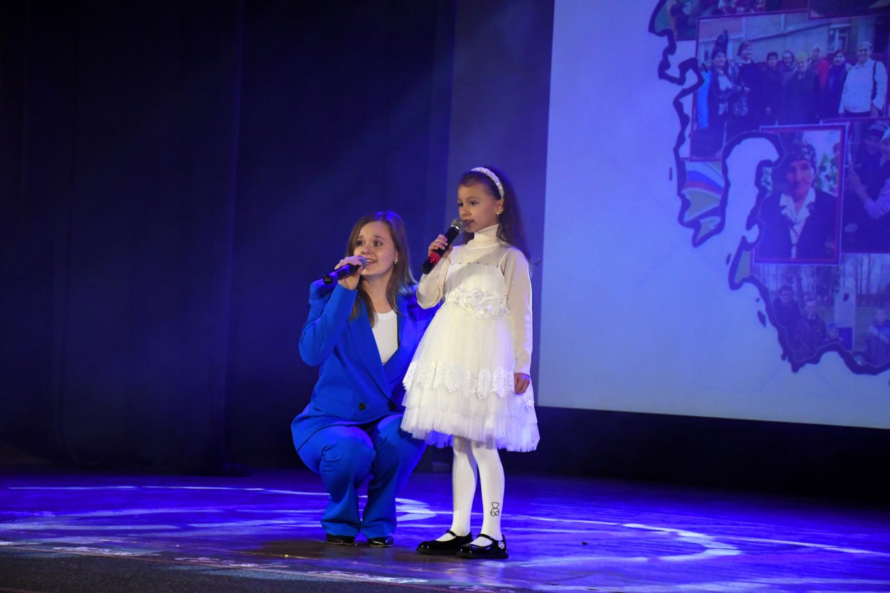 В Кировском прошел концерт ко Дню народного единства В Кировском прошел концерт ко Дню народного единства