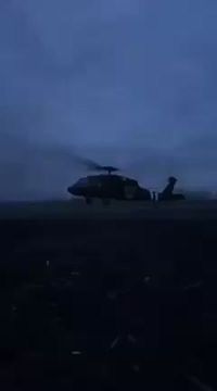 Момент приземления вертолета UH-60A Black Hawk под Покровском, снятый противником уже с земли