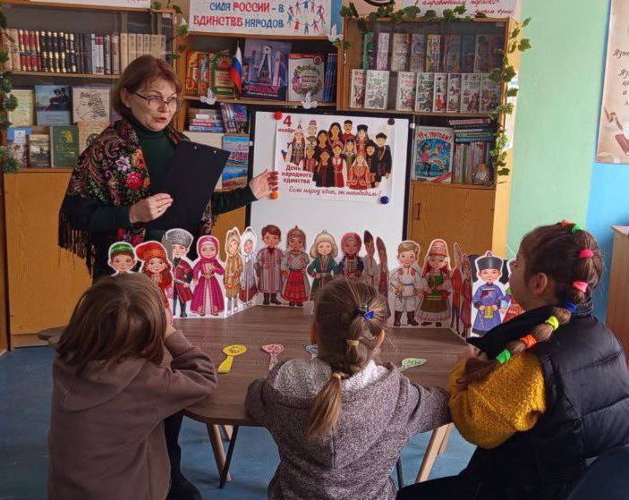 По всему округу оформили тематические книжные выставки По всему округу оформили тематические книжные выставки