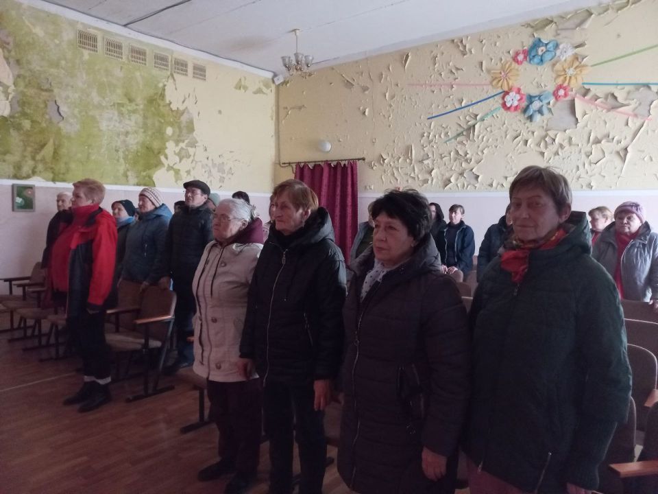 В МБУ "Светлодарский ДК"п.Новолуганское состоялось праздничное мероприятие, посвящённое Дню народного единства В МБУ "Светлодарский ДК"п.Новолуганское состоялось праздничное мероприятие, посвящённое Дню народного единства