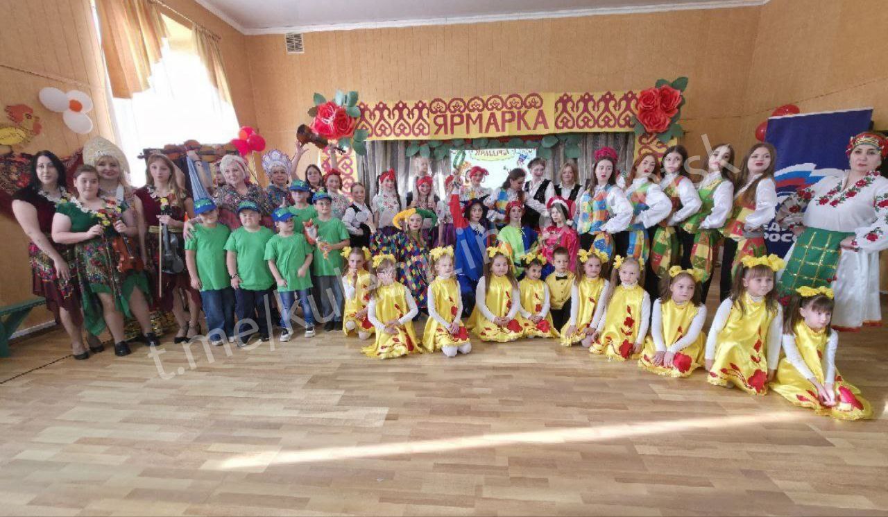 Сегодня во Дворце культуры «Смолянка» в рамках проекта «Культура малой родины» партии «Единая Россия» состоялся Фестиваль русской кухни «В старину едали деды», посвящённый Дню народного единства!