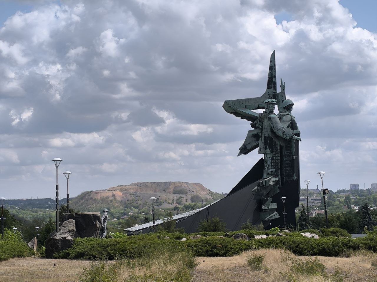 В Донецкой академии транспорта в День народного единства подвели итоги открытого онлайн-фотоконкурса «Люблю тебя, мой край родной», посвящённого Дню государственного флага Донецкой Народной Республики и Году защитника... В Донецкой академии транспорта в День народного единства подвели итоги открытого онлайн-фотоконкурса «Люблю тебя, мой край родной», посвящённого Дню государственного флага Донецкой Народной Республики и Году защитника...