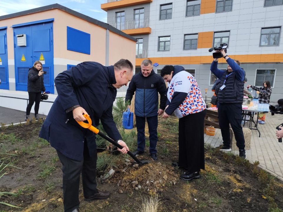 �� ���������� �������������� ������ � ������� �������� ����� 800 ���������� �������� � �����������