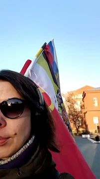 "Империя будет жить!". А некоторые вот так празднуют День Народного Единства