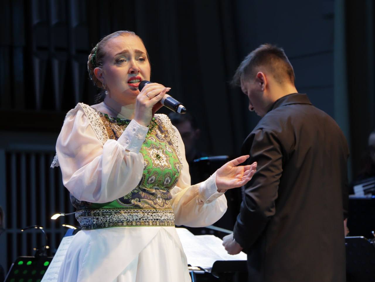 В Донецкой филармонии прошел духоподъёмный концерт «Звучание нашей страны», приуроченный ко Дню народного единства В Донецкой филармонии прошел духоподъёмный концерт «Звучание нашей страны», приуроченный ко Дню народного единства