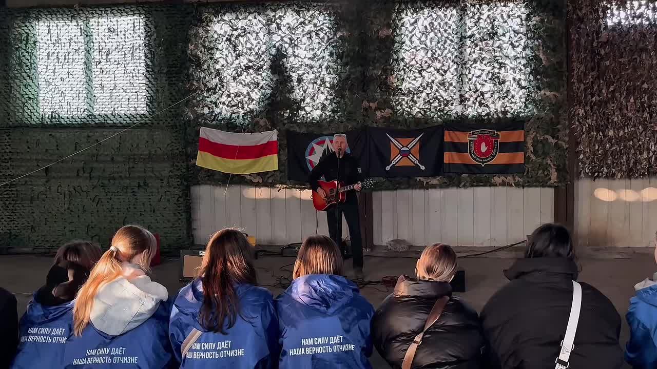 Бойцы интернациональной бригады «Пятнашка» организовали фестиваль кухни народов России для молодежи ДНР