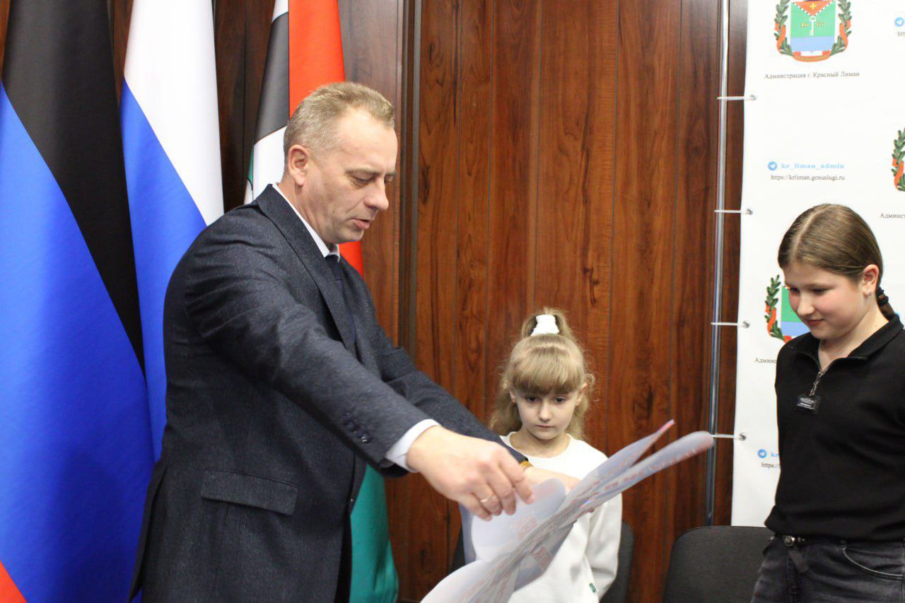 В преддверии Дня народного единства в Администрации муниципального округа состоялось тематическое мероприятие В преддверии Дня народного единства в Администрации муниципального округа состоялось тематическое мероприятие