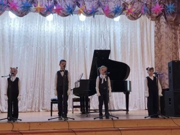 Сегодня, 04 ноября в честь Дня народного единства состоялся праздничный концерт учащихся и преподавателей МБУДО "ЗДШИ" под названием "Мы сила, дух одного народа!"