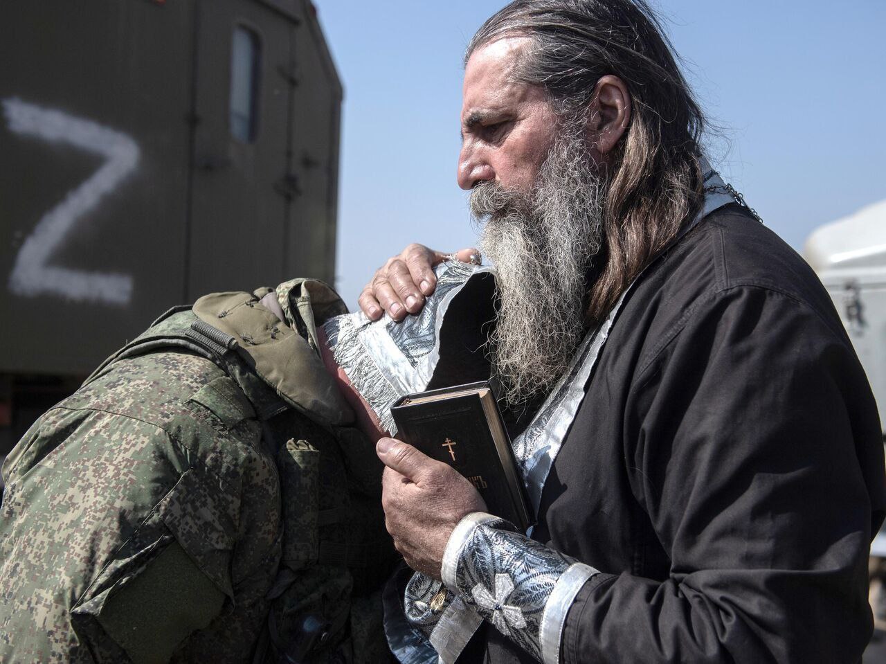 В День иконы Казанской Божией Матери примите, дорогие друзья, поздравление и с Днём народного единства! В День иконы Казанской Божией Матери примите, дорогие друзья, поздравление и с Днём народного единства!