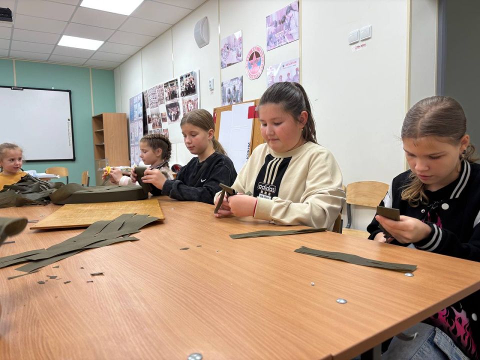 В рамках Всероссийской акции «Россия — семья семей», приуроченной ко Дню народного единства, молодежь нашего округа объединилась для важного дела! В рамках Всероссийской акции «Россия — семья семей», приуроченной ко Дню народного единства, молодежь нашего округа объединилась для важного дела!