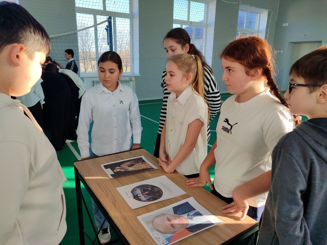 Ученики Бугасской школы с большим энтузиазмом приняли участие в квест-игре «Единство в нас», посвящённой Дню народного единства Ученики Бугасской школы с большим энтузиазмом приняли участие в квест-игре «Единство в нас», посвящённой Дню народного единства